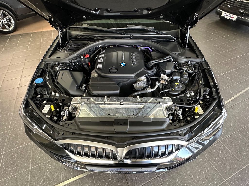 BMW 318 2022