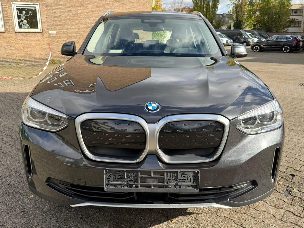 BMW iX3 2021