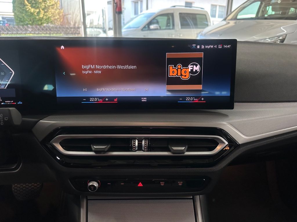 BMW 318 2022