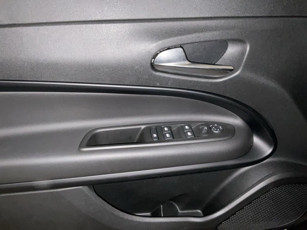 Alfa Romeo Junior 2025