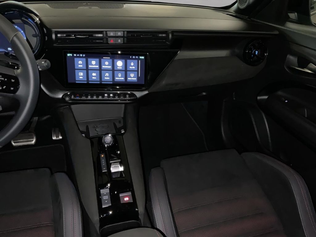 Alfa Romeo Junior 2025