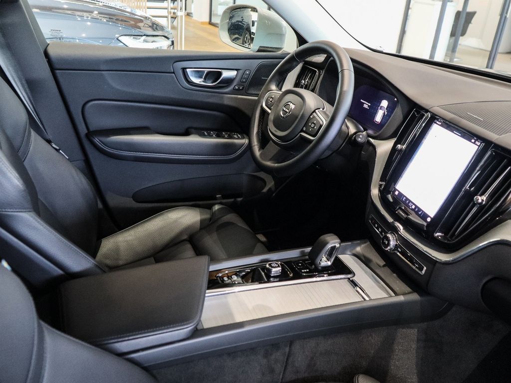 Volvo XC60 2025