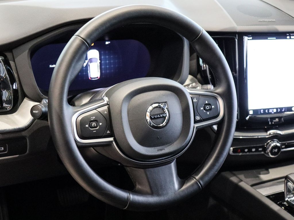 Volvo XC60 2025