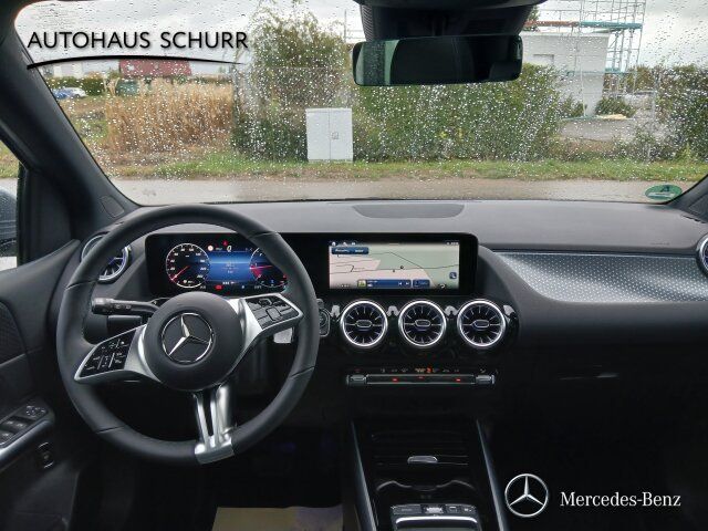 Mercedes-Benz B 200 2025