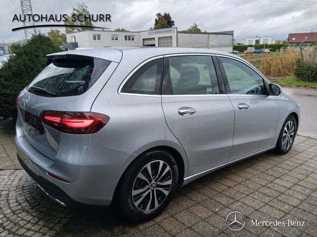 Mercedes-Benz B 200 2025