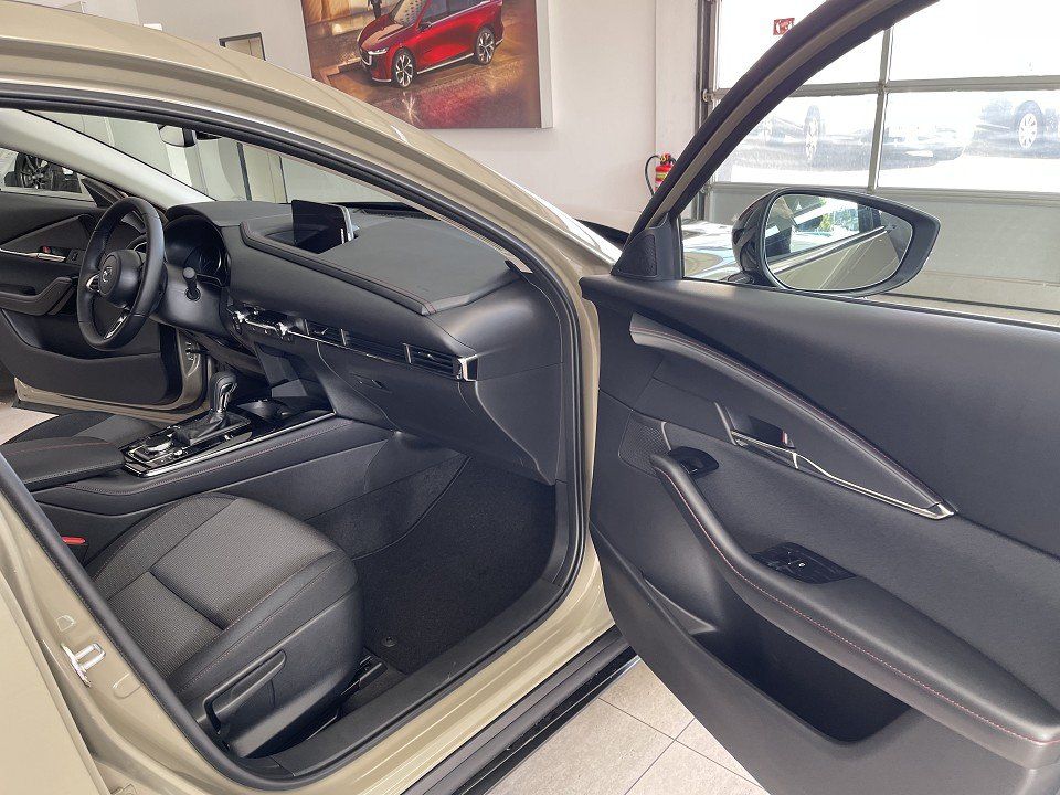 Mazda CX-30 2025
