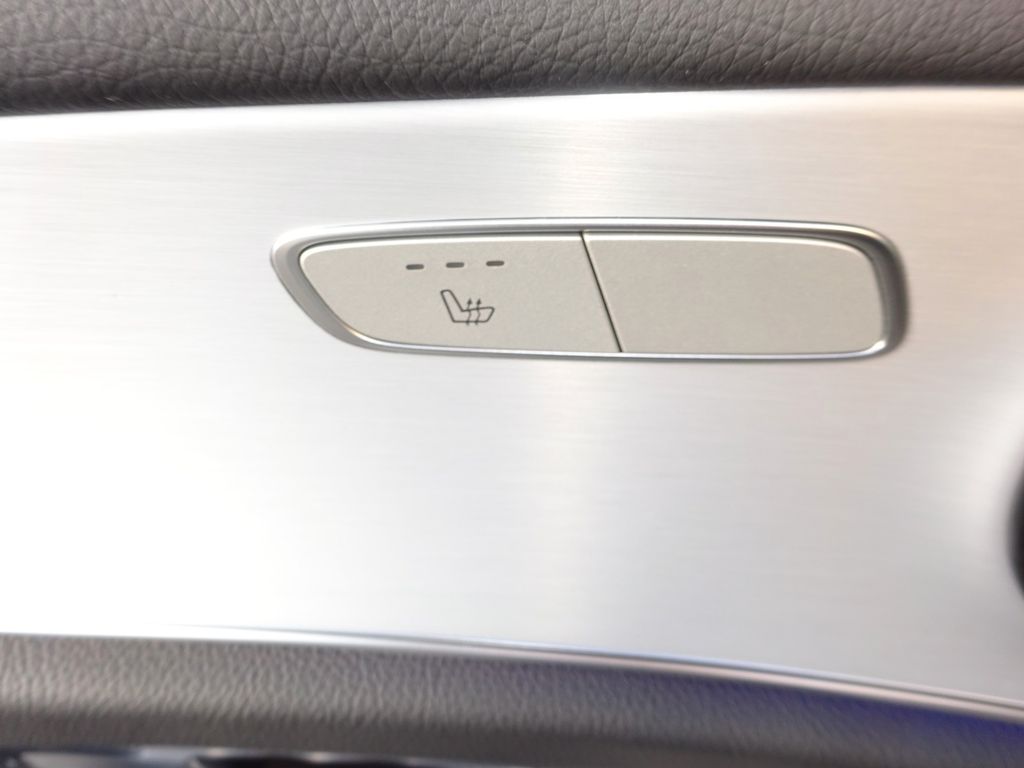 Mercedes-Benz E 220 2024
