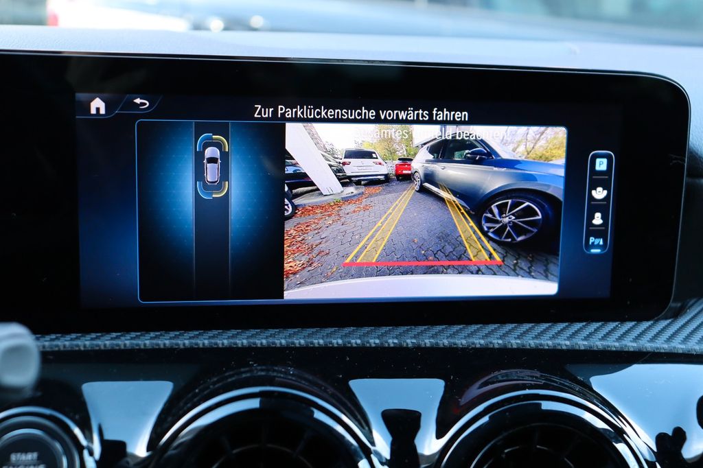 Mercedes-Benz A 180 2023