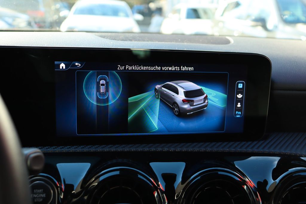 Mercedes-Benz A 180 2023