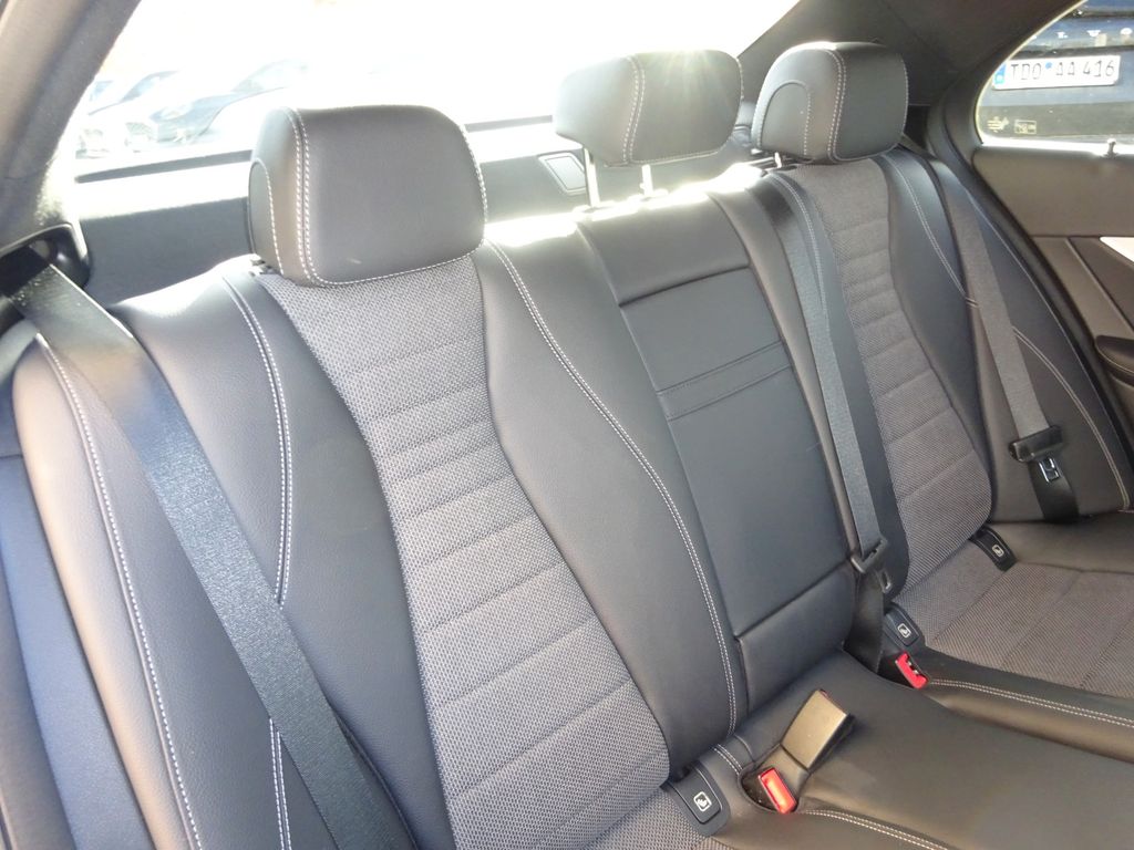 Mercedes-Benz E 220 2024