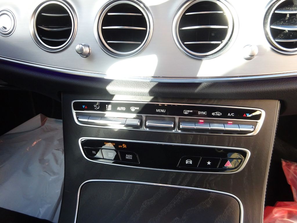 Mercedes-Benz E 220 2024