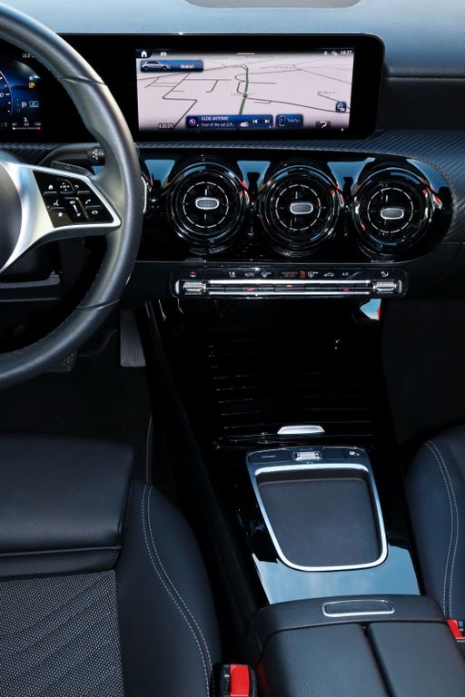 Mercedes-Benz A 180 2023