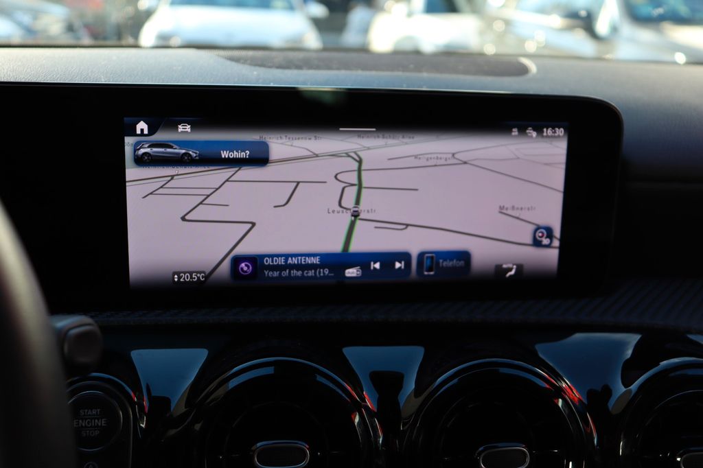 Mercedes-Benz A 180 2023