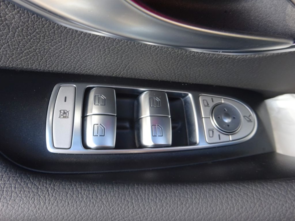 Mercedes-Benz E 220 2024