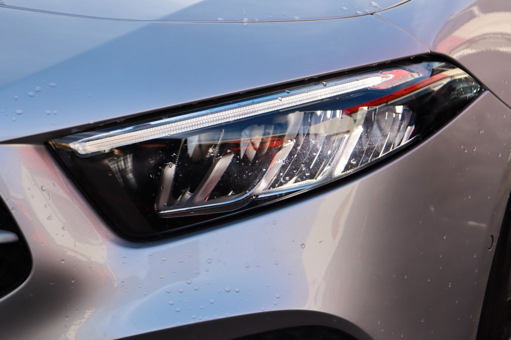 Mercedes-Benz A 180 2023