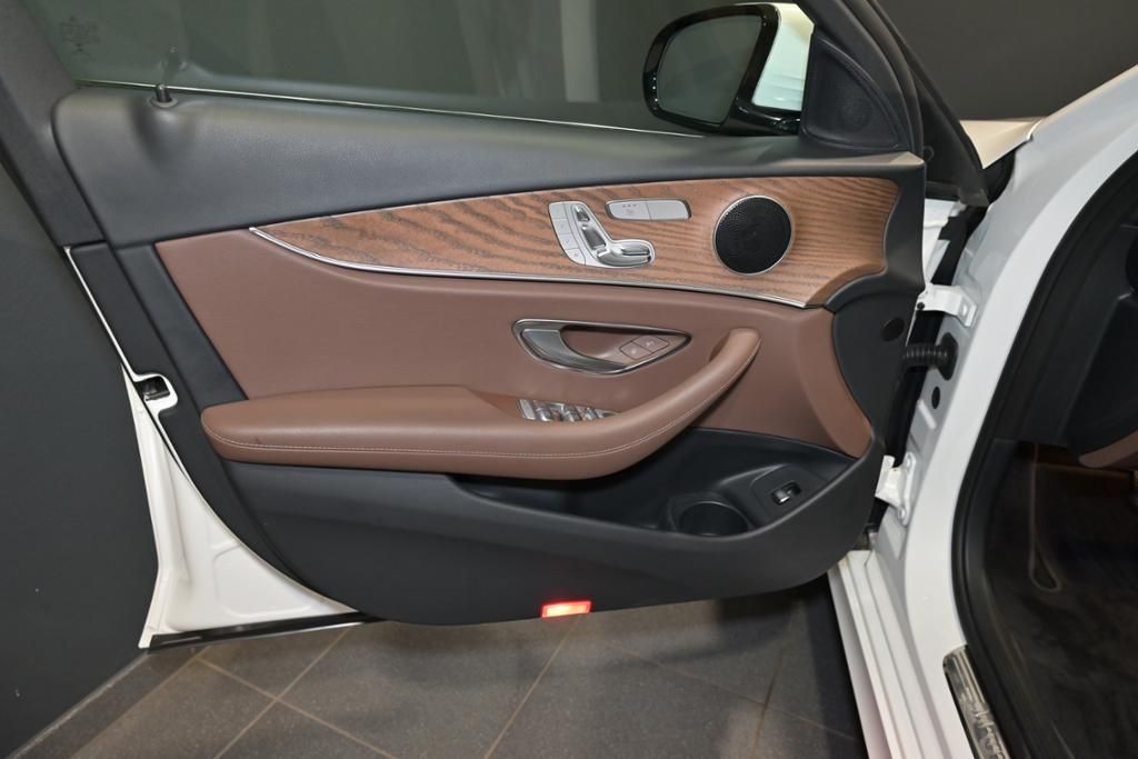 Mercedes-Benz E 300 2021