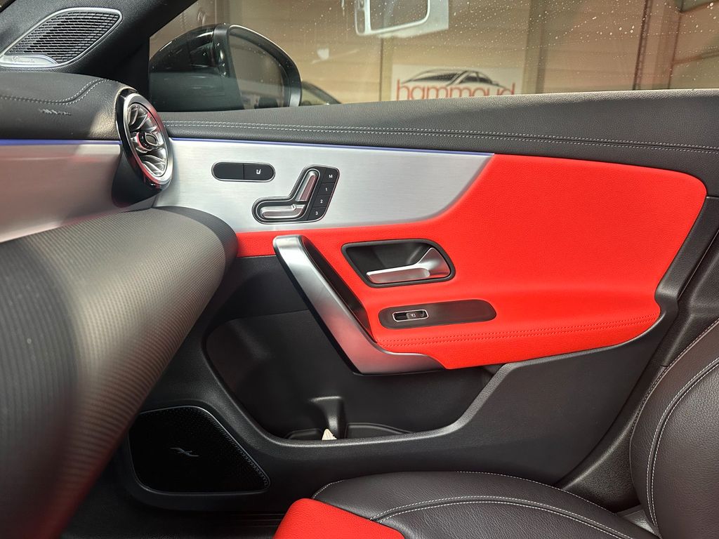 Mercedes-Benz CLA 200 2024