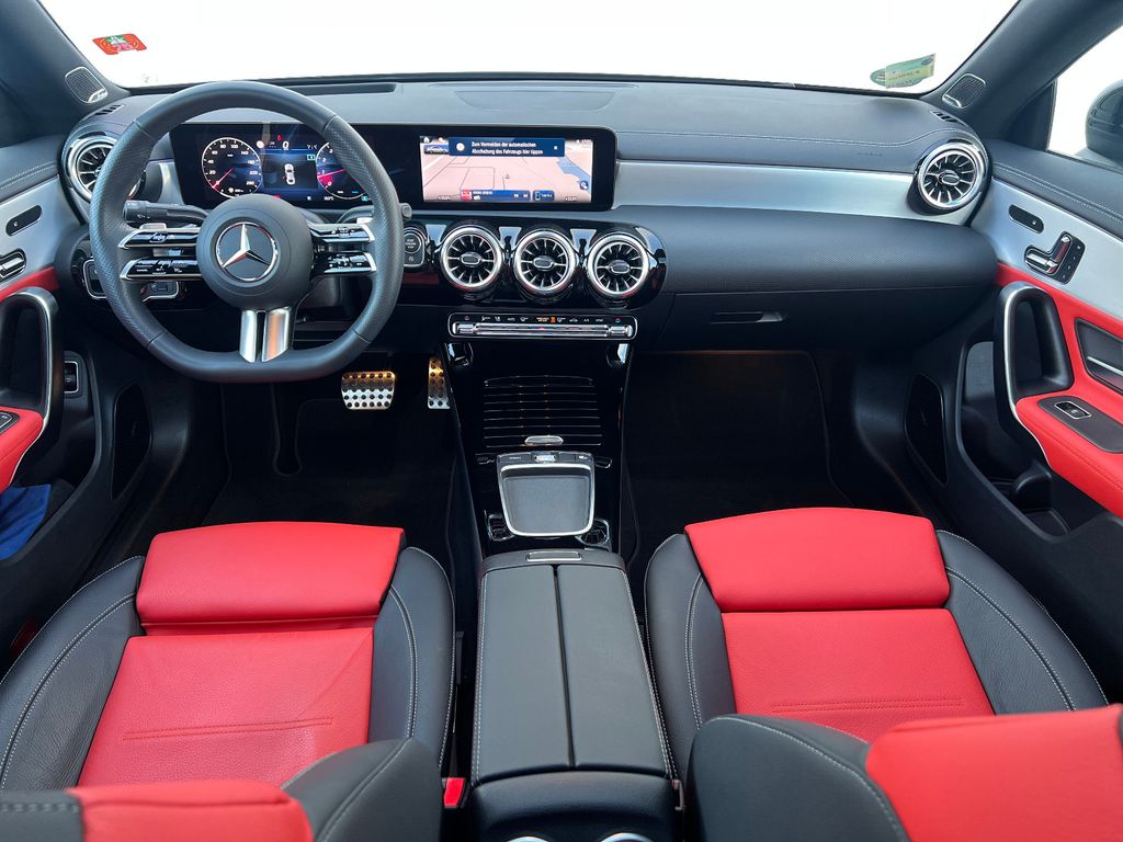 Mercedes-Benz CLA 200 2024