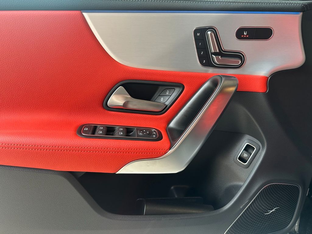 Mercedes-Benz CLA 200 2024