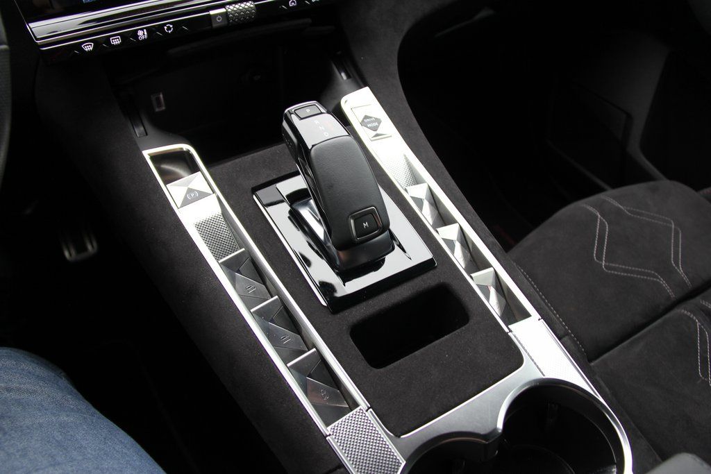 DS Automobiles DS7 (Crossback) 2024