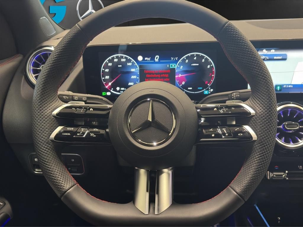 Mercedes-Benz GLA 200 2025