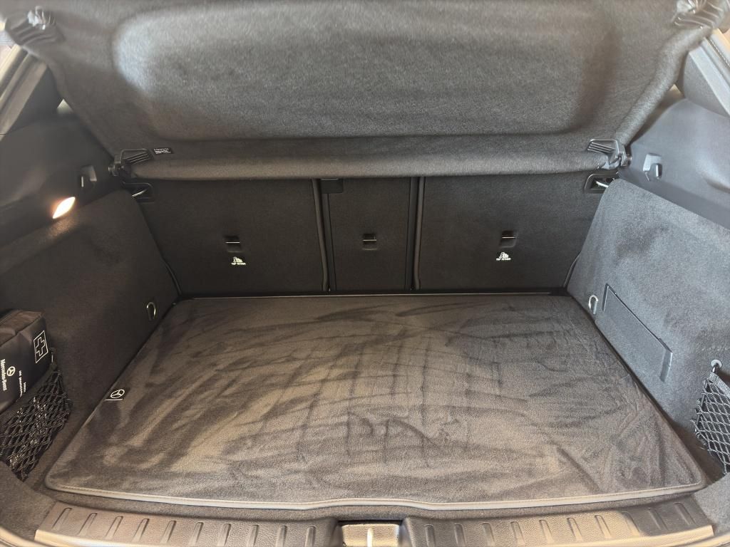 Mercedes-Benz GLA 200 2025