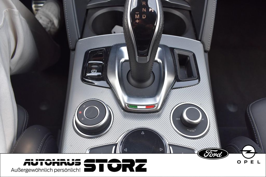 Alfa Romeo Stelvio 2024