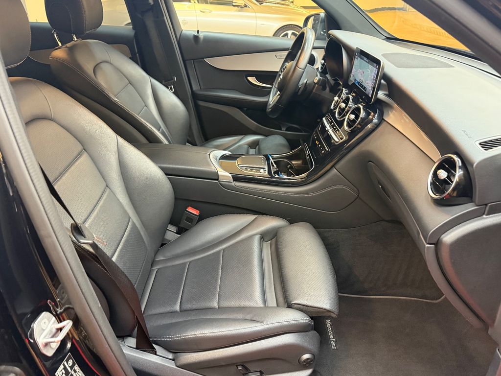 Mercedes-Benz GLC 300 2020