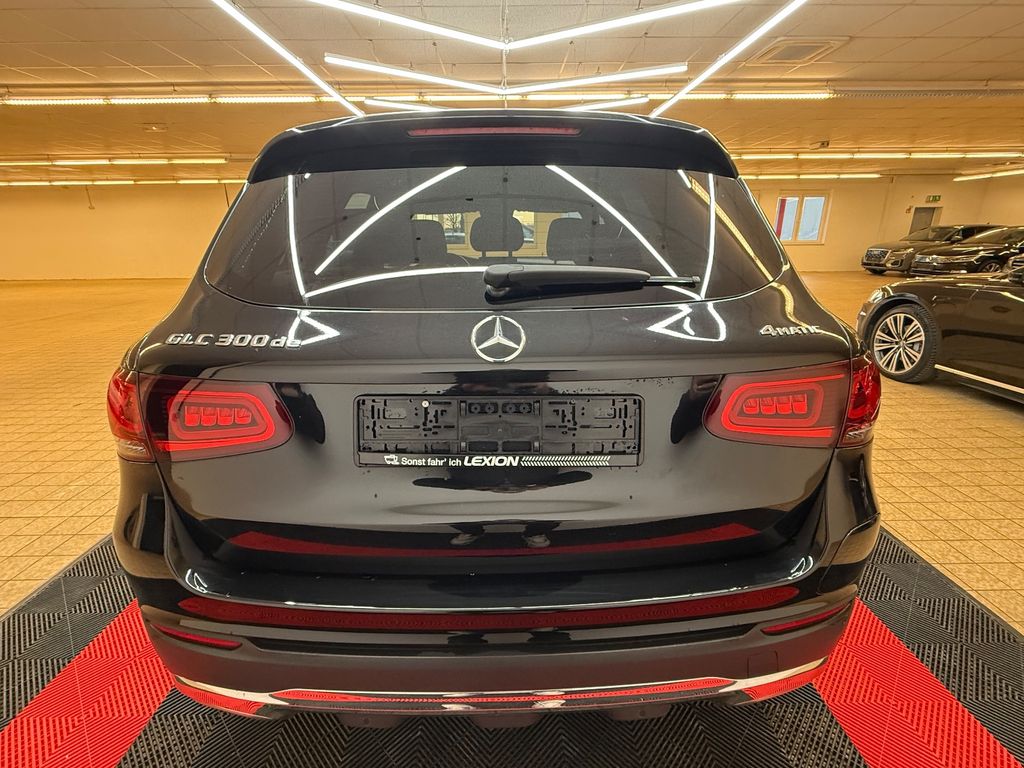 Mercedes-Benz GLC 300 2020