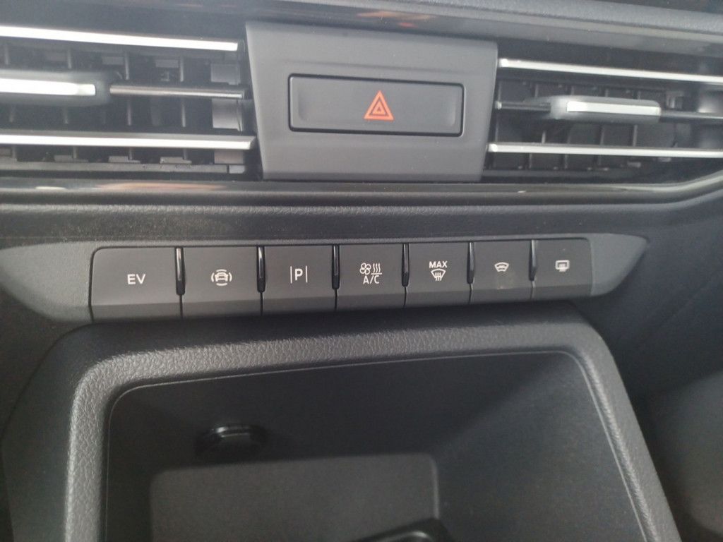 Ford Grand Tourneo 2025