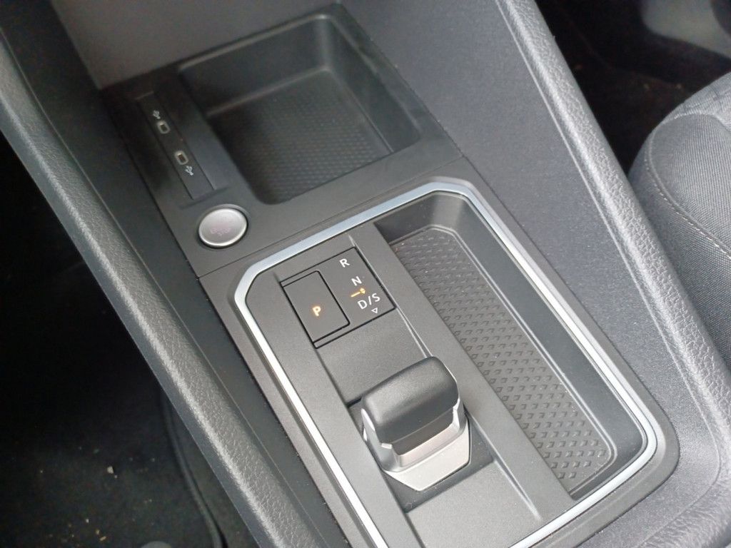 Ford Grand Tourneo 2025