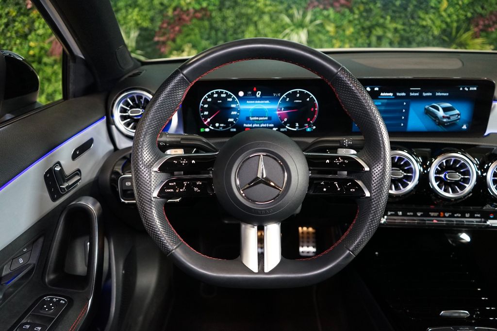 Mercedes-Benz A 200 2024