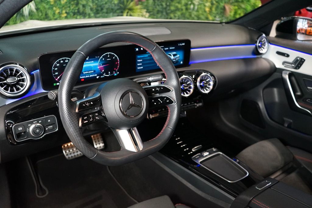 Mercedes-Benz A 200 2024