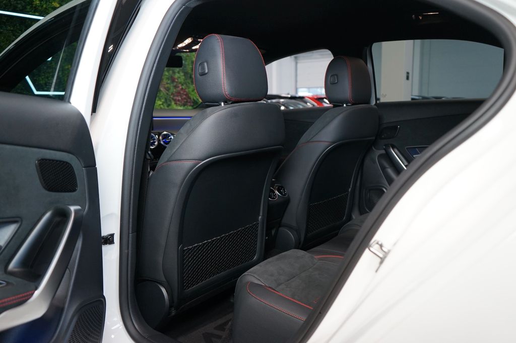 Mercedes-Benz A 200 2024