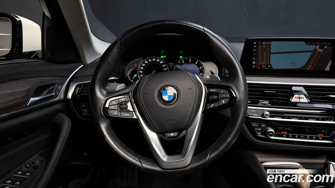 BMW 5-Series 2019