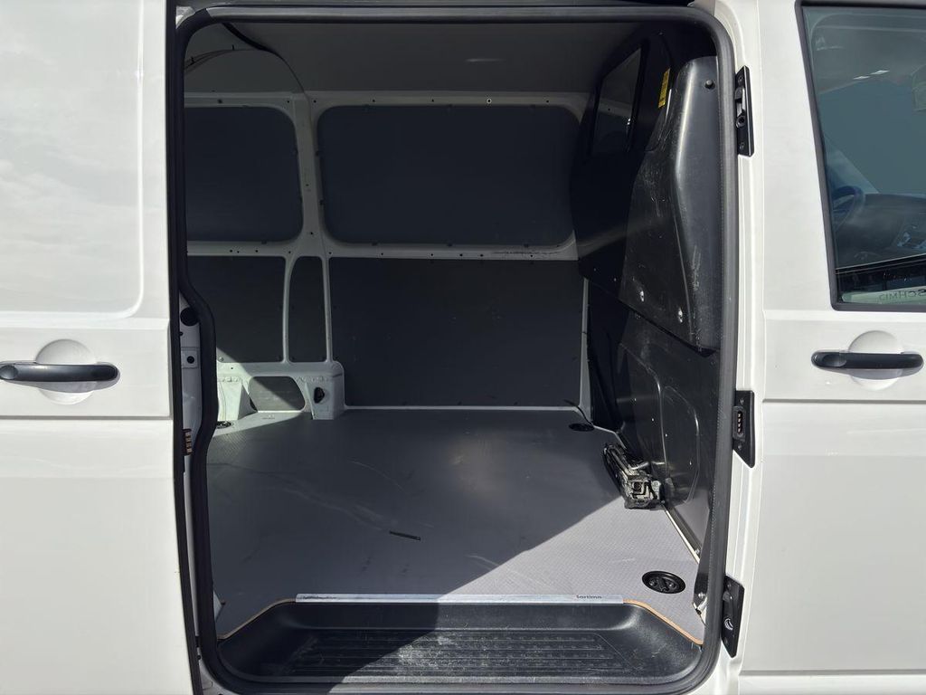 Volkswagen T6 Transporter 2021