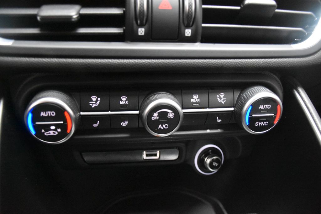Alfa Romeo Giulia 2024