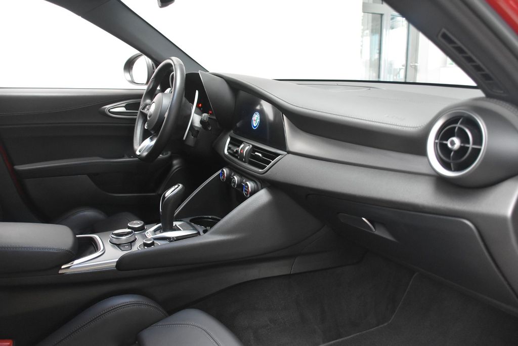 Alfa Romeo Giulia 2024