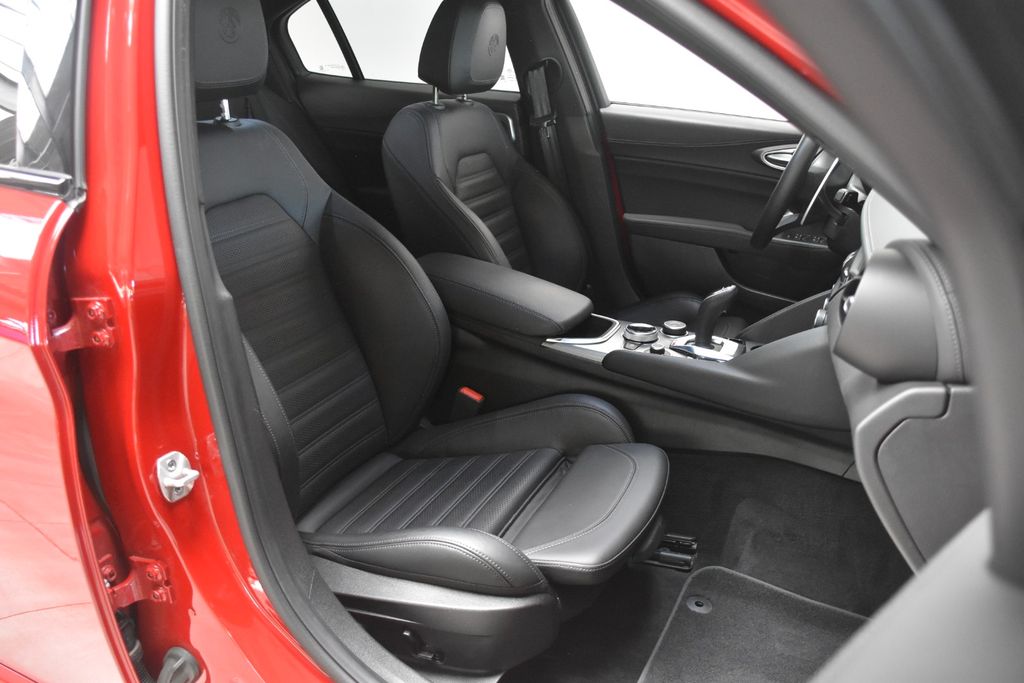 Alfa Romeo Giulia 2024