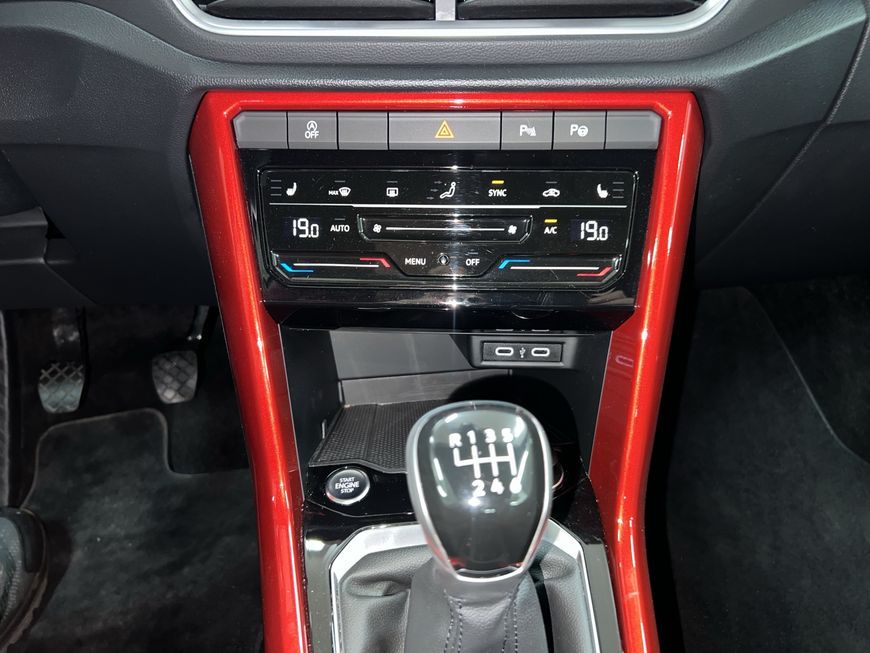 Volkswagen T-Roc 2023