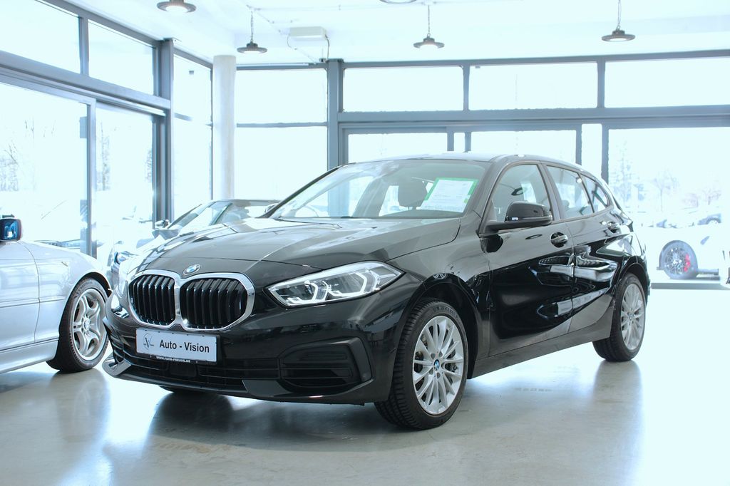 BMW 120 2022
