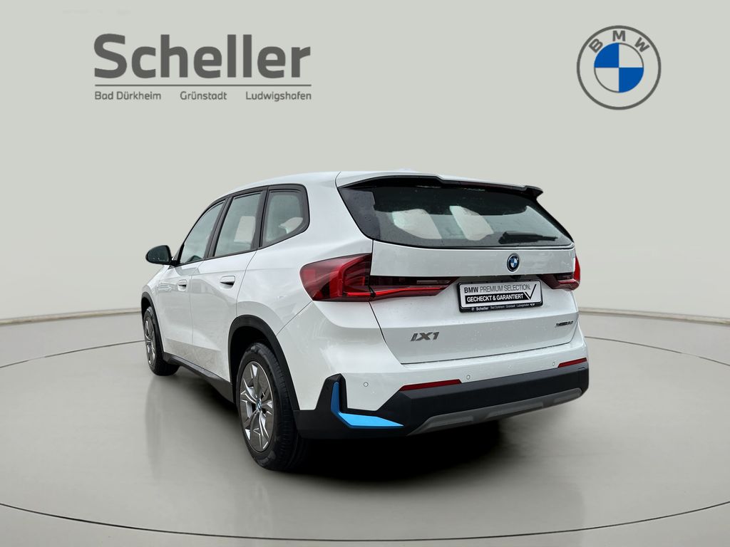 BMW iX1 2023