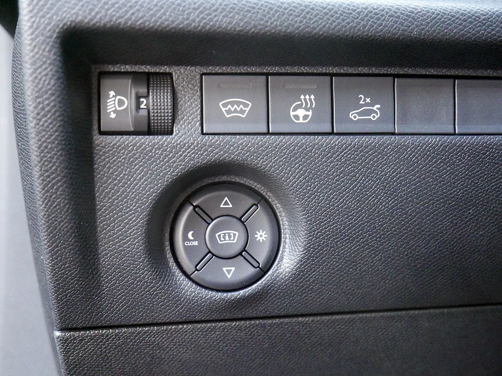 Citroën ë-C4 X 2025