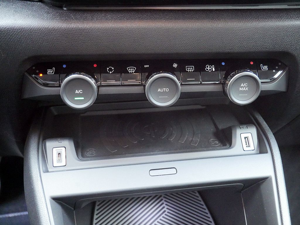 Citroën ë-C4 X 2025