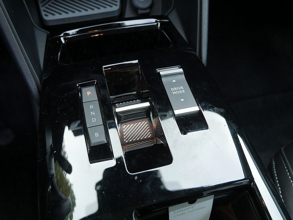 Citroën ë-C4 X 2025