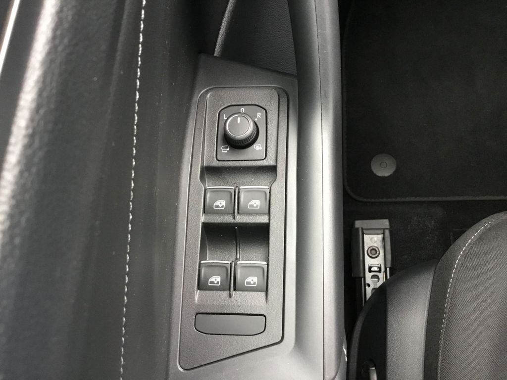 Volkswagen T-Roc 2024