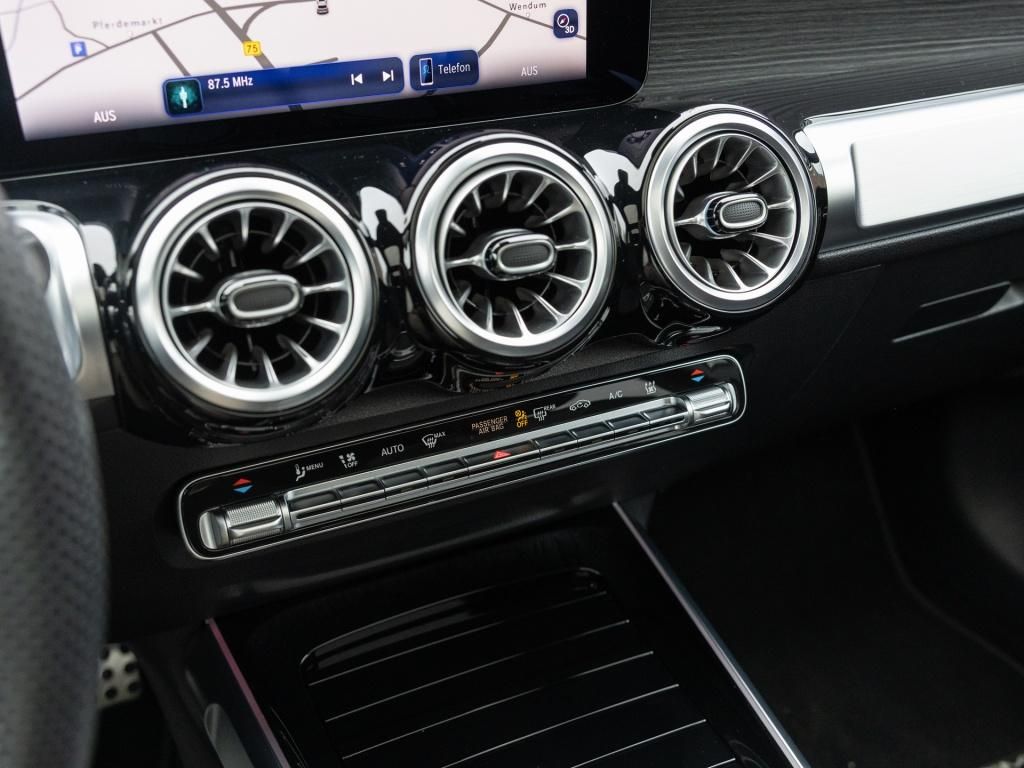 Mercedes-Benz EQB 2024