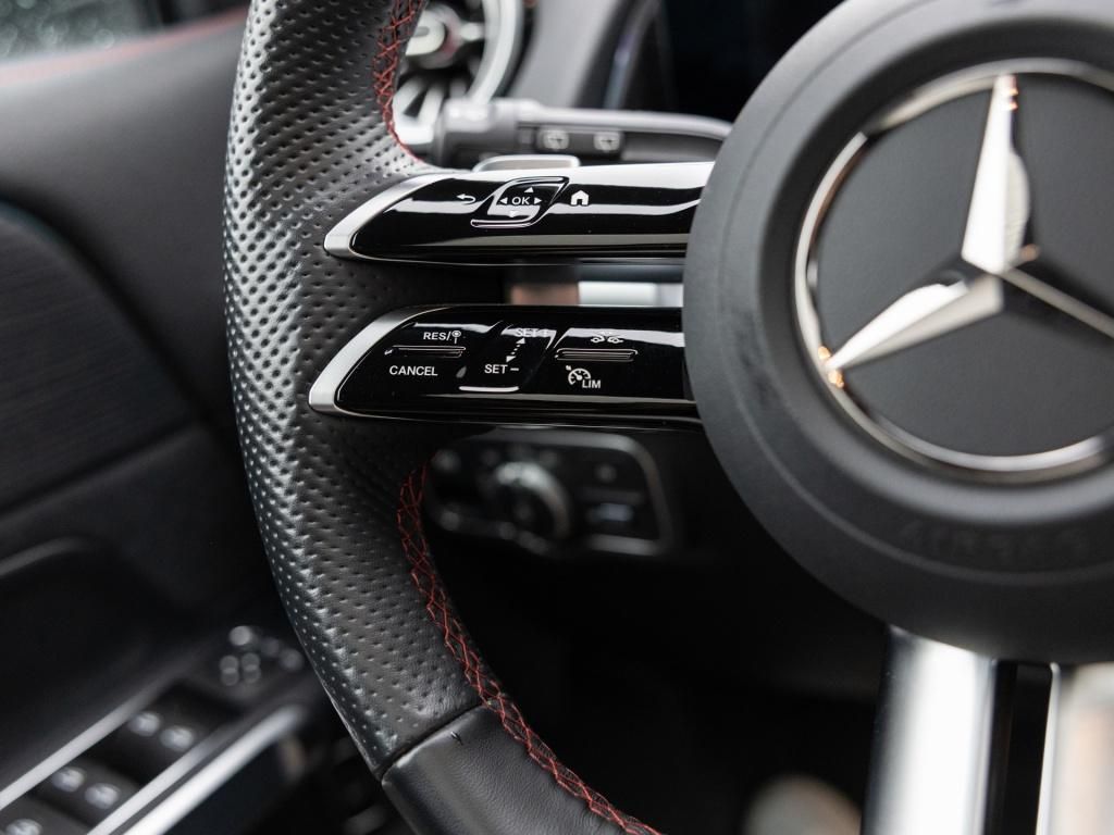 Mercedes-Benz EQB 2024