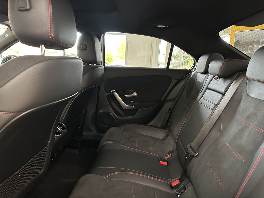 Mercedes-Benz A 250 2024