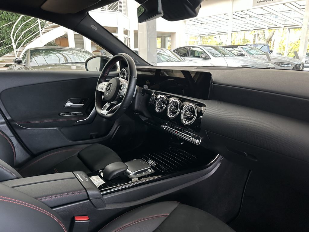 Mercedes-Benz A 250 2024